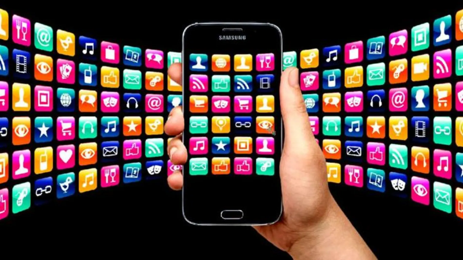 Los usuarios móviles de iOS buscan apps en la App Store con más frecuencia que los de Android en Google Play