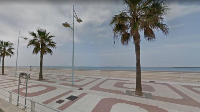 Imagen de la playa de Valdelagrana, donde falleció uno de los menores