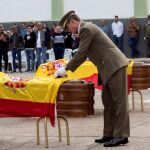 Funeral celebrado hoy en el acuartelamiento de la capital, en Fuerteventura, por los zapadores, el cabo José Luis León Socorro y el soldado Eynar Esaú Mina Lozano/Efe