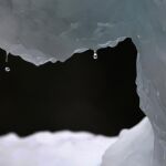 Detalle de un glaciar de Groenlandia descongelándose