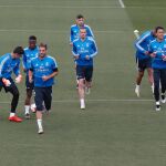 Vinicius jr., Luca Zidane, Gareth Bale, Valverde, Keylor Navas y Luka Modric durante el entrenamiento