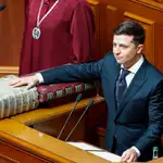 Vladímir Zelenski, durante su investidura en el Parlamento ucraniano o Rada Suprema/Efe/Sergey Dolzhenko