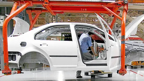 Más de la mitad de las empresas valencianas paga fuera de plazo