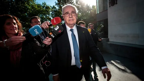 El exconsejero Rafael Blasco a su llegada este lunes a la Ciudad de la Justicia de Valencia, donde se enfrenta al segundo juicio del caso Cooperación por el desvío de fondos públicos destinados a proyectos de cooperación internacional.