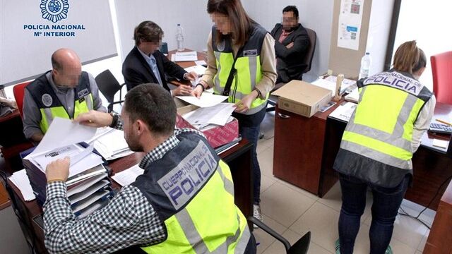 El dinero donado era destinado al sostenimiento de una estructura empresarial de la que vivían los detenidos y más de 40 trabajadores / Foto: Policía Nacional