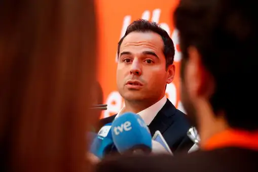 Aguado insiste en que no pactará con el PSOE en la Comunidad