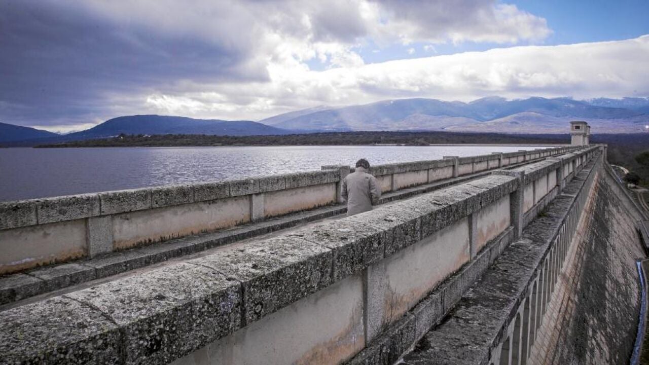 Récord histórico de agua embalsada
