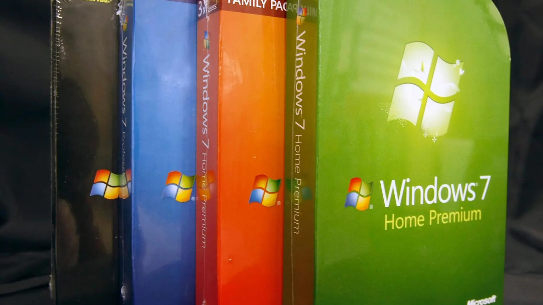 Windows 7, durante su salida al mercado en 2009 / Efe