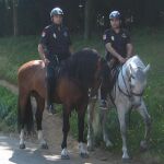La Policía Nacional a caballo se une a la lucha contra los incendios forestales en Galicia