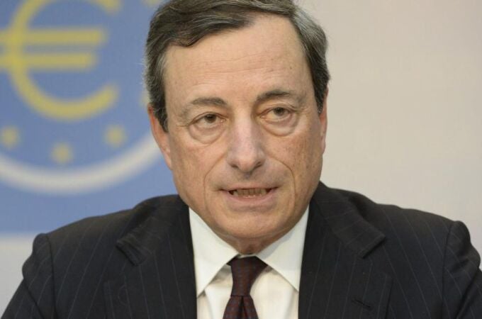 El presidente del Banco Central Europeo (BCE), Mario Draghi, comparece en una rueda de prensa.