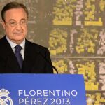 Florentino Pérez durante la presentación de su candidatura