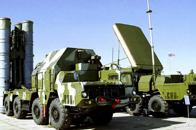 Rusia traslada a Ucrania baterías de misiles antiaéreos encargadas de la defensa de San Petersburgo