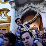 Pablo Aguado abandona la Plaza de Toros de la Maestranza de Sevilla por la Puerta del Príncipe: Ké Imagen