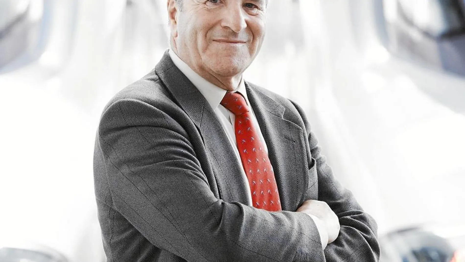 José Luis López Gómez: «Hay que innovar, aunque sea con menos medios»