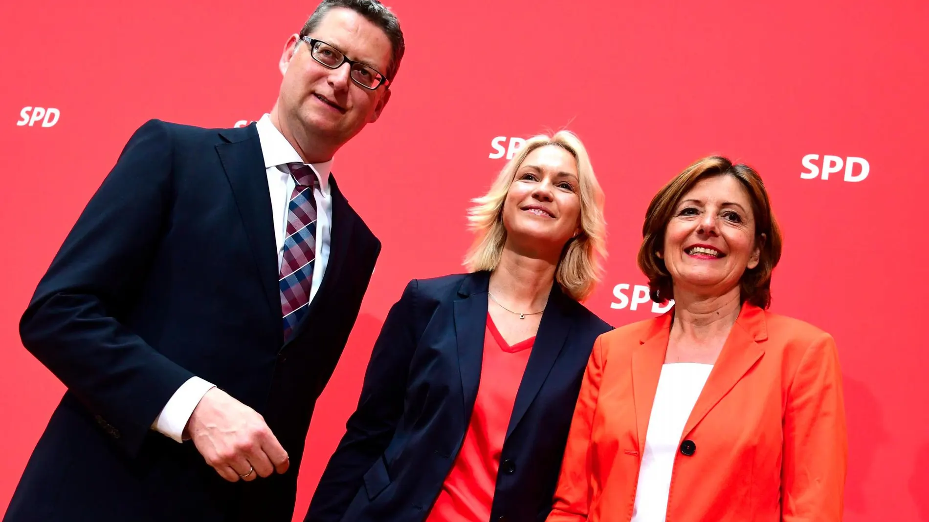 El líder del SPD Thorsten Schäfer-Gümbel, y las jefas del Gobierno de Mecklenburgo-Antepomerania, Manuela Schwesig, y de Renania-Palatinado, Malu Dreyer/EFE