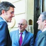 Madina y López aseguran que siguen siendo amigos pese a la carrera sucesoria