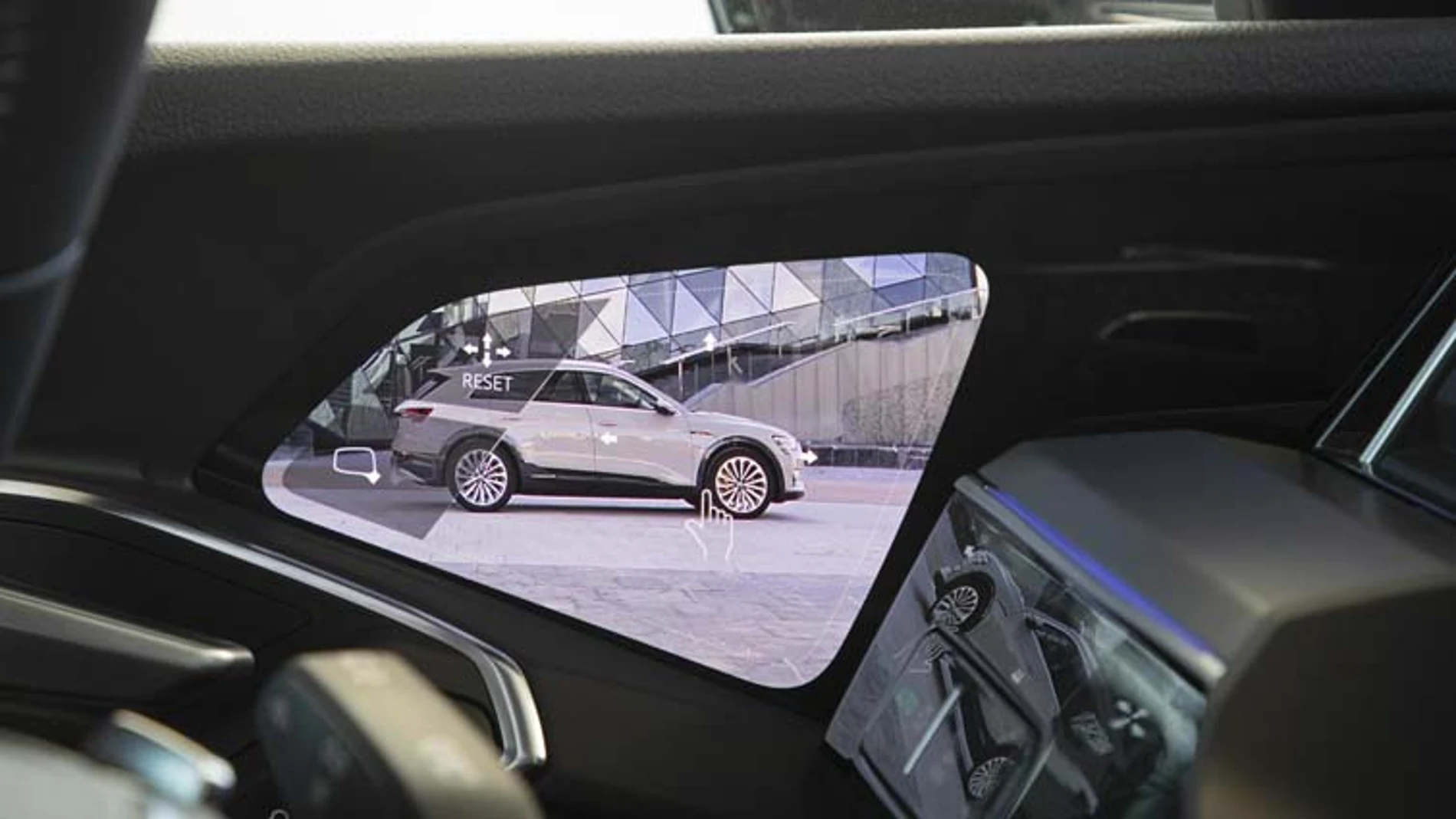 El Audi e-tron estrena espejos con cámaras