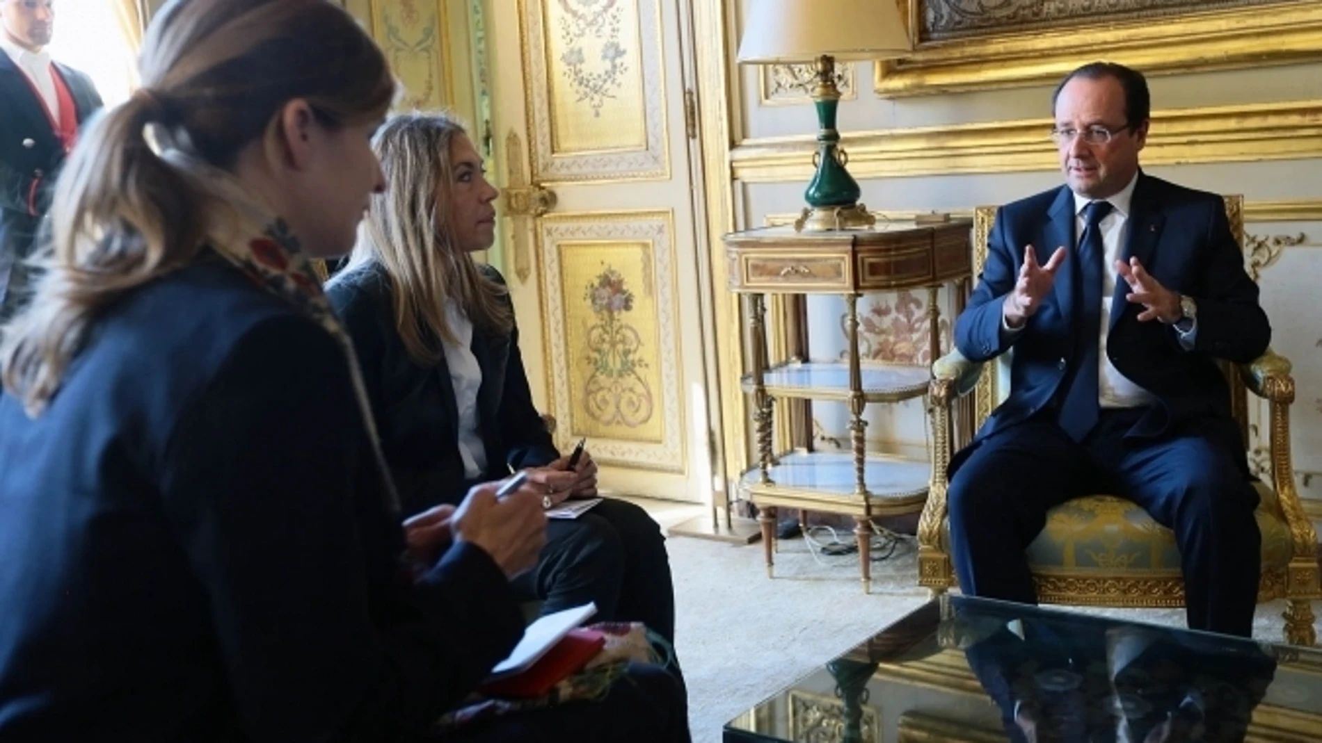 Hollande se ha reunido hoy con responsables de medios franceses