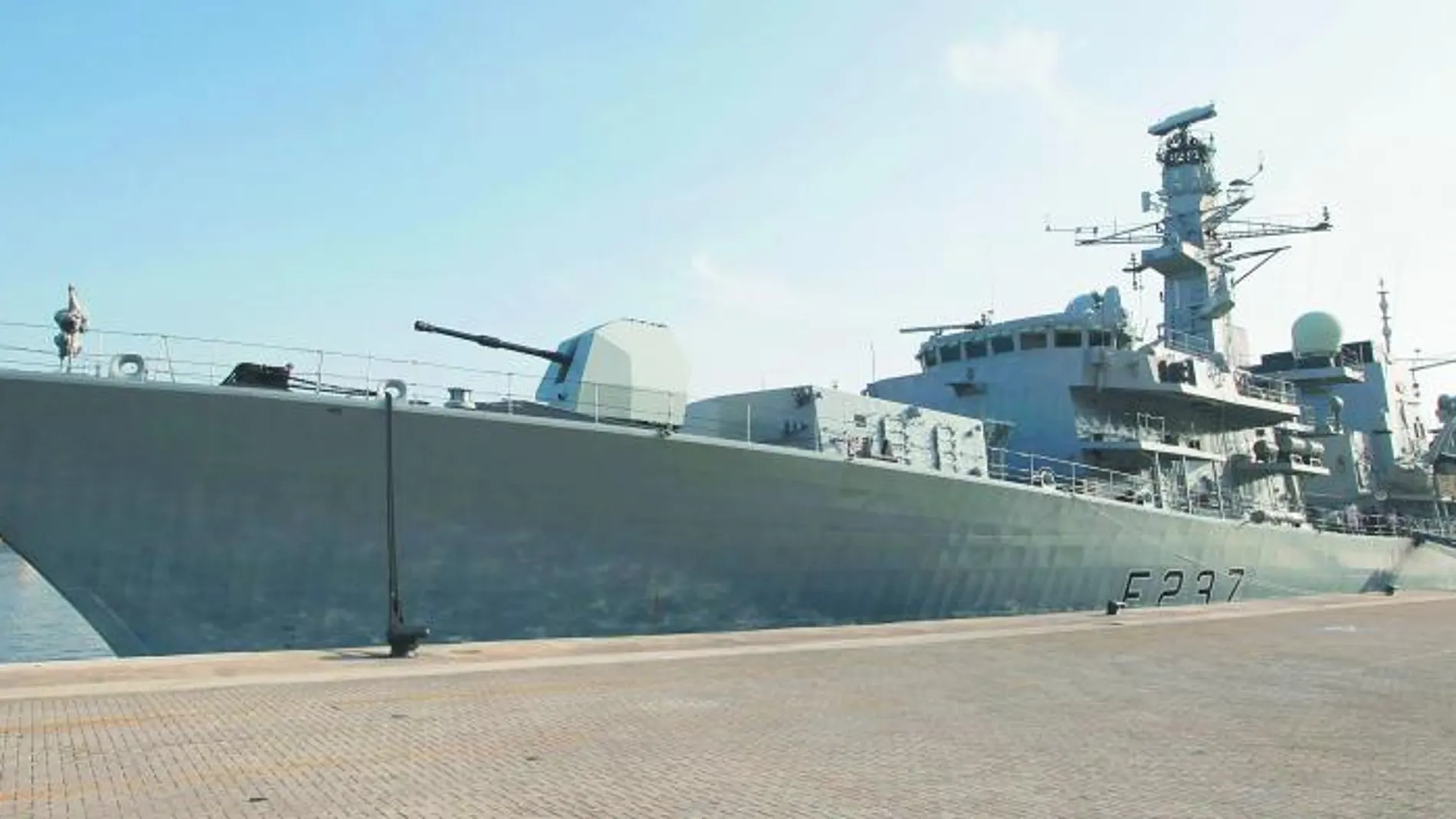 El HSM Westminister zarpará hoy del puerto inglés de Portsmouth para participar, como parte del grupo Cougar 13, en ejercicios navales planeados desde hace meses en aguas del Golfo Pérsico. Se espera que haga escala en Gibraltar el próximo 18 de agosto.