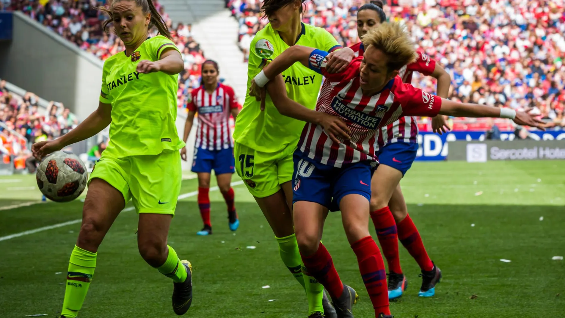 Atlético de Madrid y FC Barcelona se enfrentan en el estadio Wanda Metropolitano