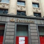 El número de afectado por el ERE del Santander se han rebajado en 490 personas/Ep