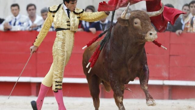 Jiménez Fortes da un pase de pecho en la pasada Feria de Nimes