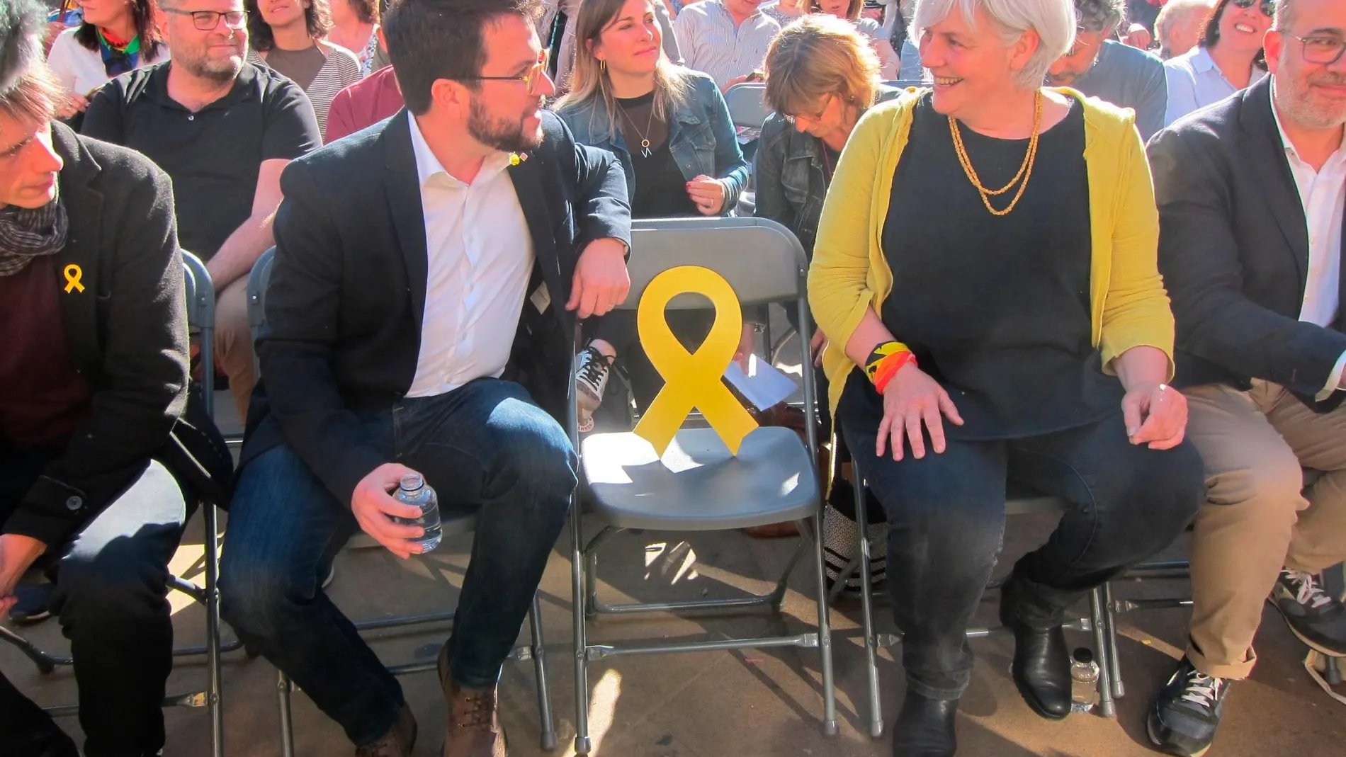 El vicepresidente del Govern Pere Aragonès (ERC) y la candidata de Guanyem Badalona-ERC Dolors Sabater