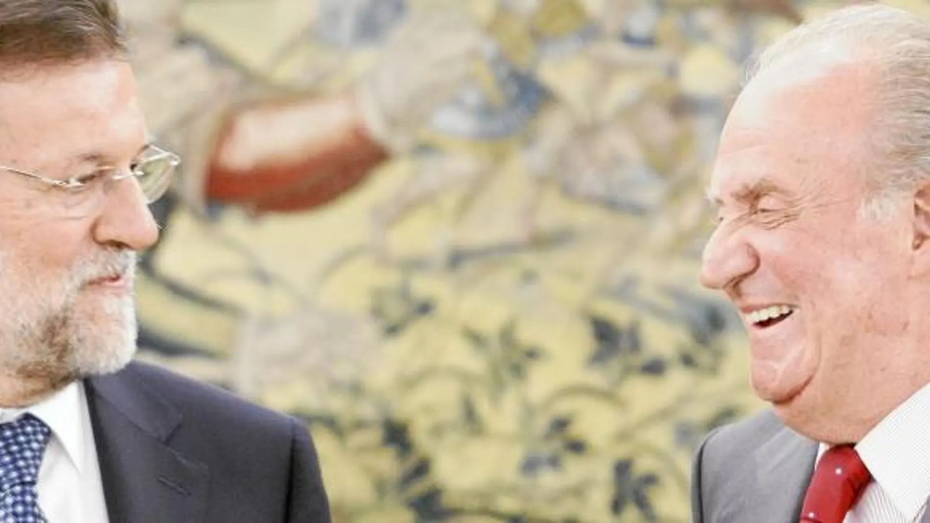 Su Majestad el Rey y el presidente del Gobierno, Mariano Rajoy, han mantenido en los últimos tiempos un diálogo constante