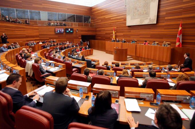 Panorámica del hemiciclo de las Cortes de Castilla y León, durante uno de los intensos plenos celebrados en la legislatura recién terminada