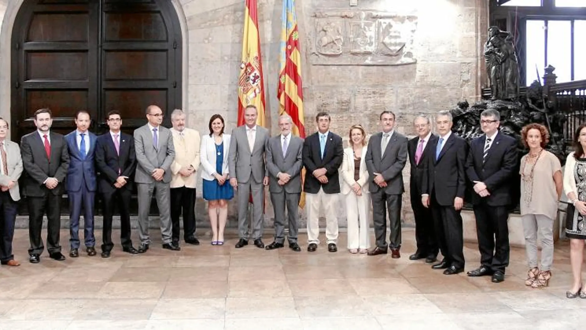 Fabra y Catalá se reunieron ayer con los rectores y expertos que redactan el Libro Verde de la Empleabilidad