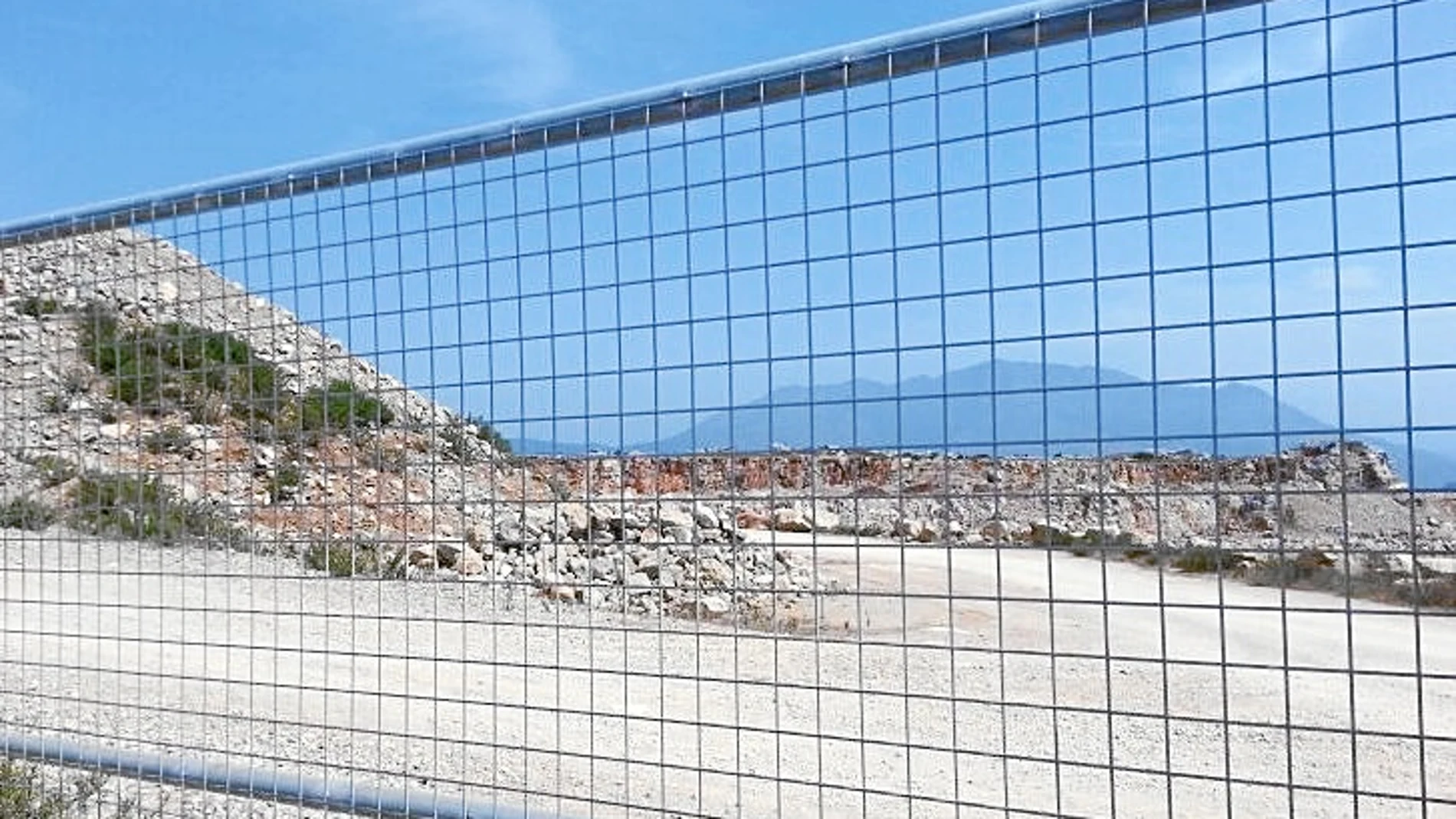 El tráfico de piedras a Gibraltar llegará también a la Fiscalía