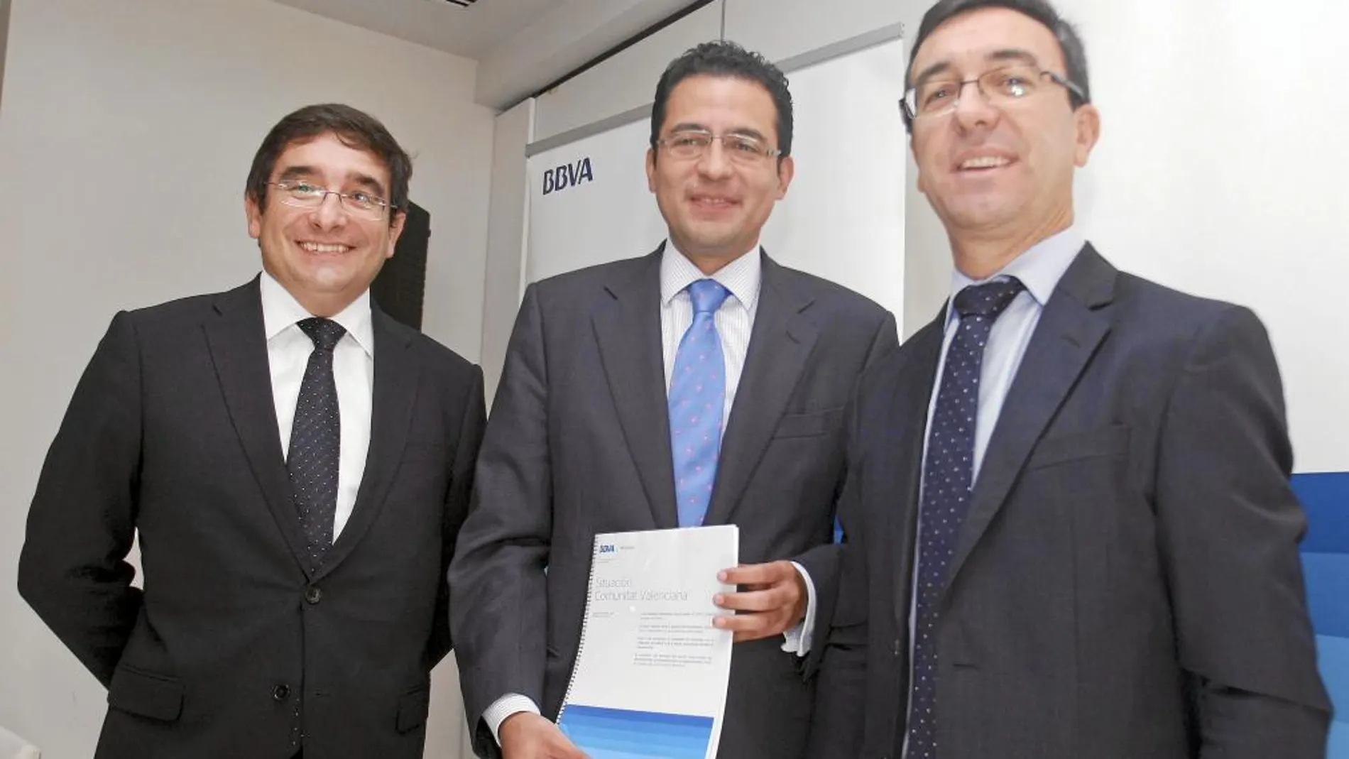 El estudio prevé que la economía valenciana tocará fondo a lo largo del actual 2013, con una caída en el PIB regional del 1,8 por ciento