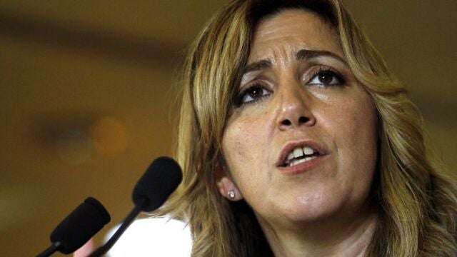 Susana Díaz dice que los ERE no han influido «en absoluto» en la decisión de Griñán