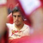 «Alonso tiene que rezar para que le ocurra algo al coche de Vettel», fue la reflexión de Felipe Massa sobre las opciones de su compañero para restar puntos al líder del Mundial en Singapur.
