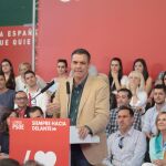 Pedro Sánchez en un acto del PSOE en Logroño, ayer