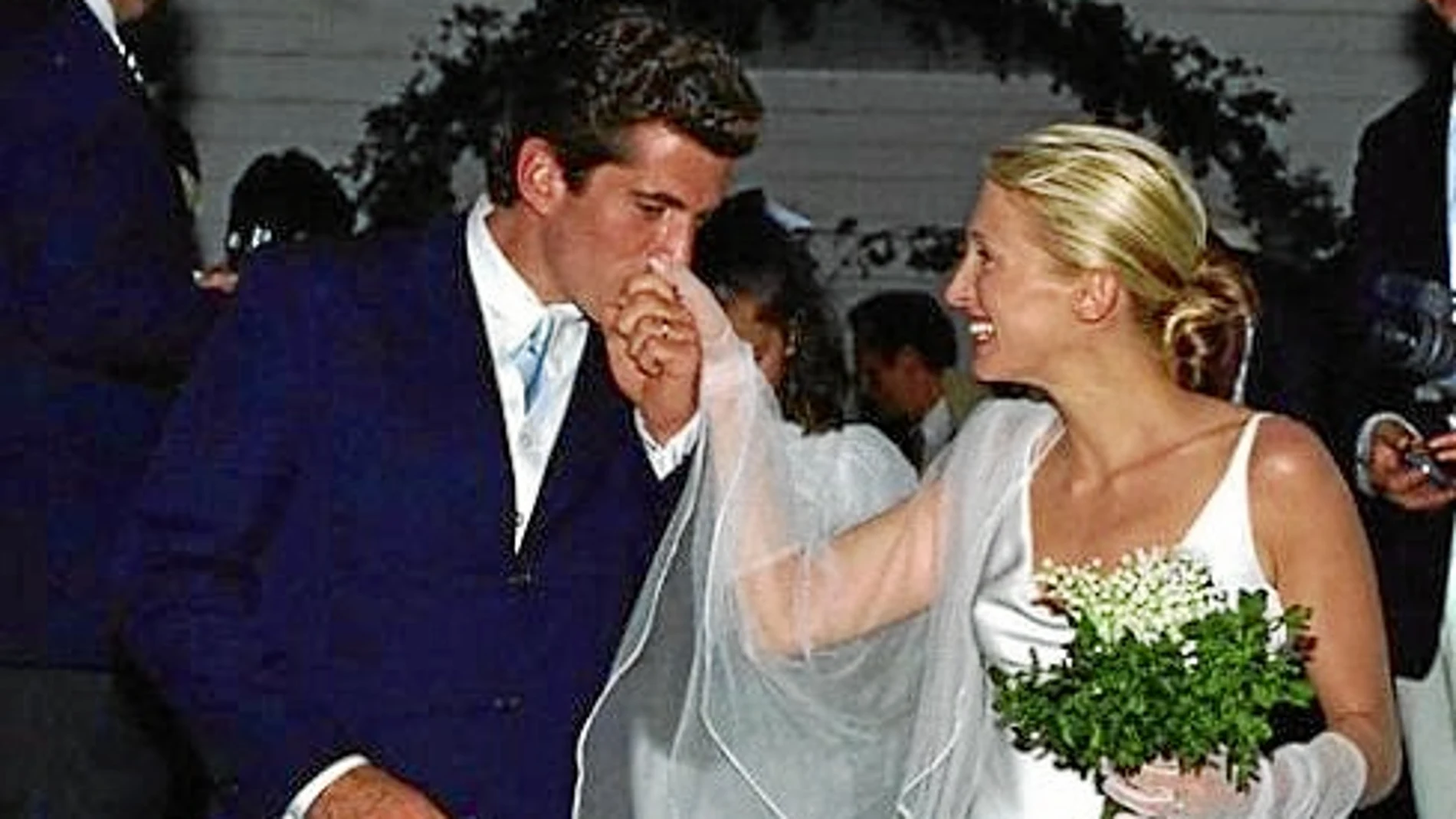 El matrimonio de John John Kennedy y Carolyn Bessete, ¿un fiasco?