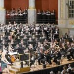 El Orfeó Català y el Cor de Cambra del Palau, la noche del viernes, en el escenario del Konzerthaus de Viena