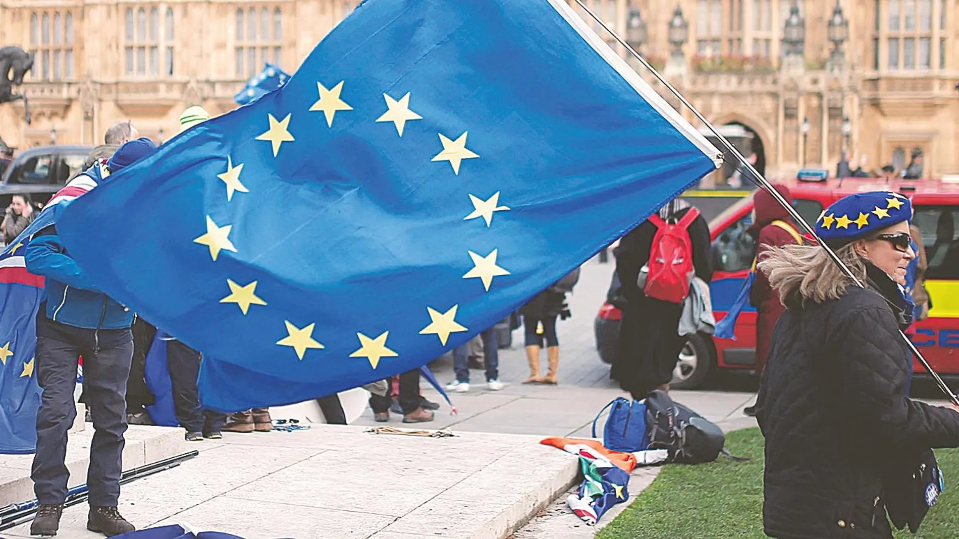 Para comprender a la empresa española, es imprescindible contextualizarla dentro del marco de la Unión Europa, que corre más riesgos que nunca