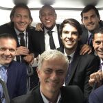 Mijatovic, Salgado, Roberto Carlos, Kaká, Casillas, Hierro y Mourinho