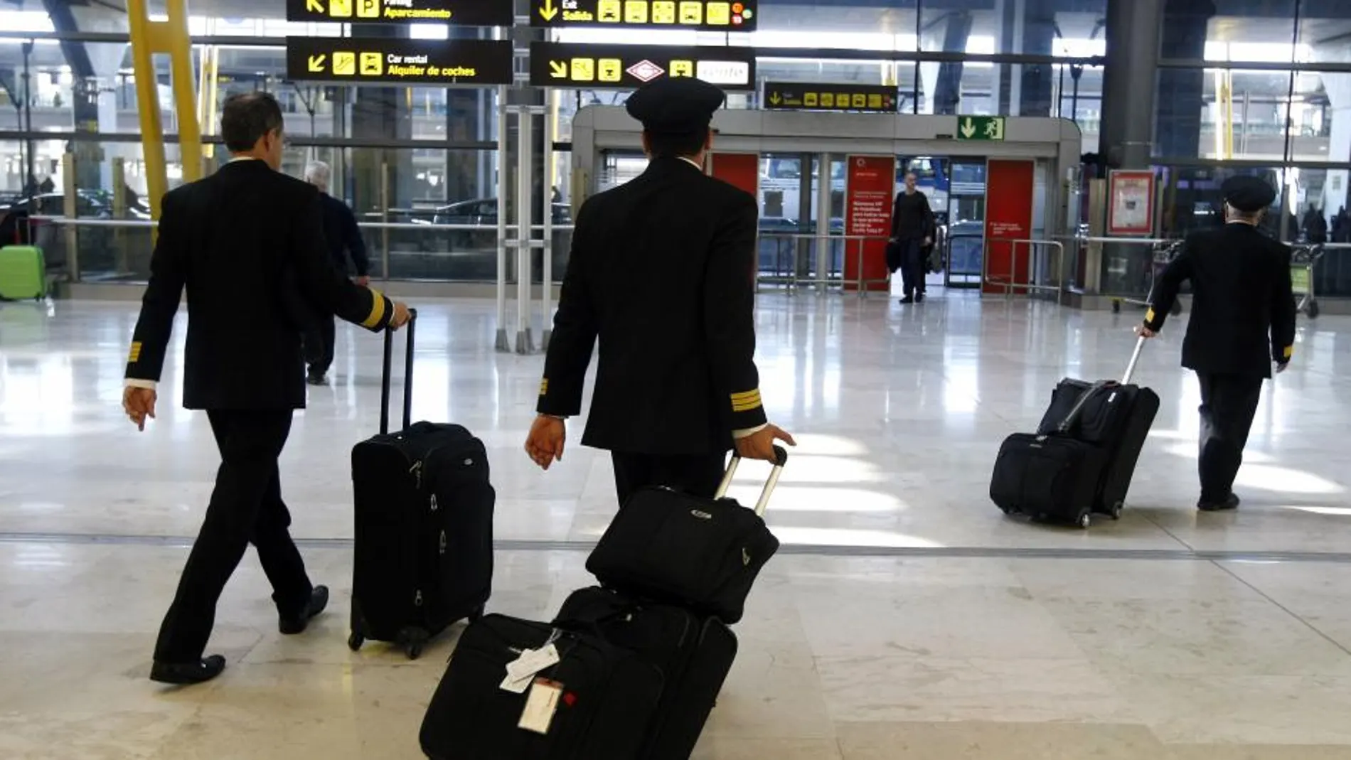 Los pilotos de Iberia estarían dispuestos a bajarse el sueldo hasta un 51%