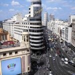 EL CORAZÓN DE MADRID. La Gran Vía madrileña, junto con la Puerta de Alcalá, será uno de los escenarios desde los que se seguirá la elección de la capital que será sede de los Juegos Olímpicos de 2020