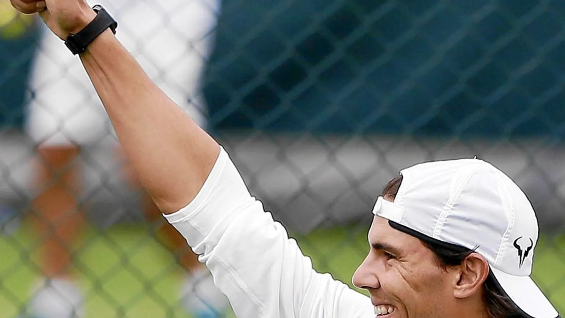NADAL, durante un entrenamiento en las pistas del All England Club