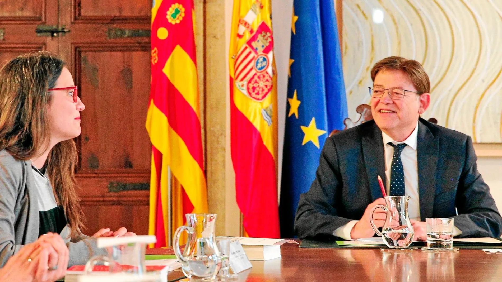 El presidente Ximo Puig, junto a la vicepresidenta Mónica Oltra, durante la reunión del pleno del Consell