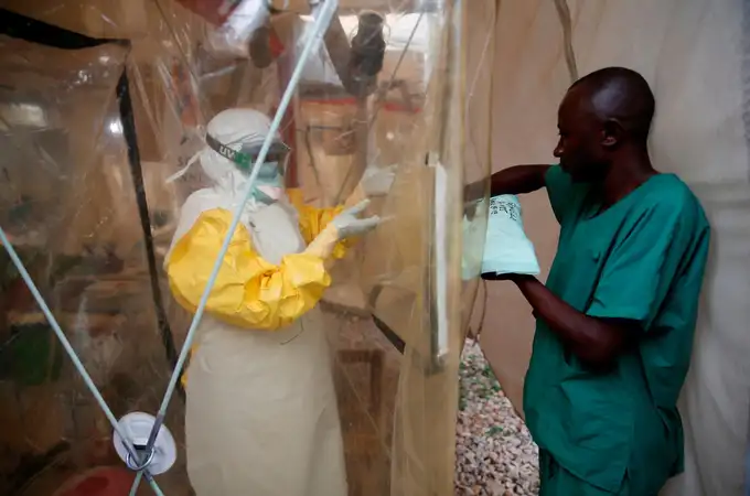 El Ébola salta a Uganda