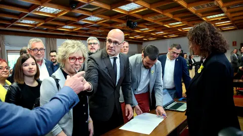 Raul Romeva recoge su credencial en el Senado/C, Bejarano