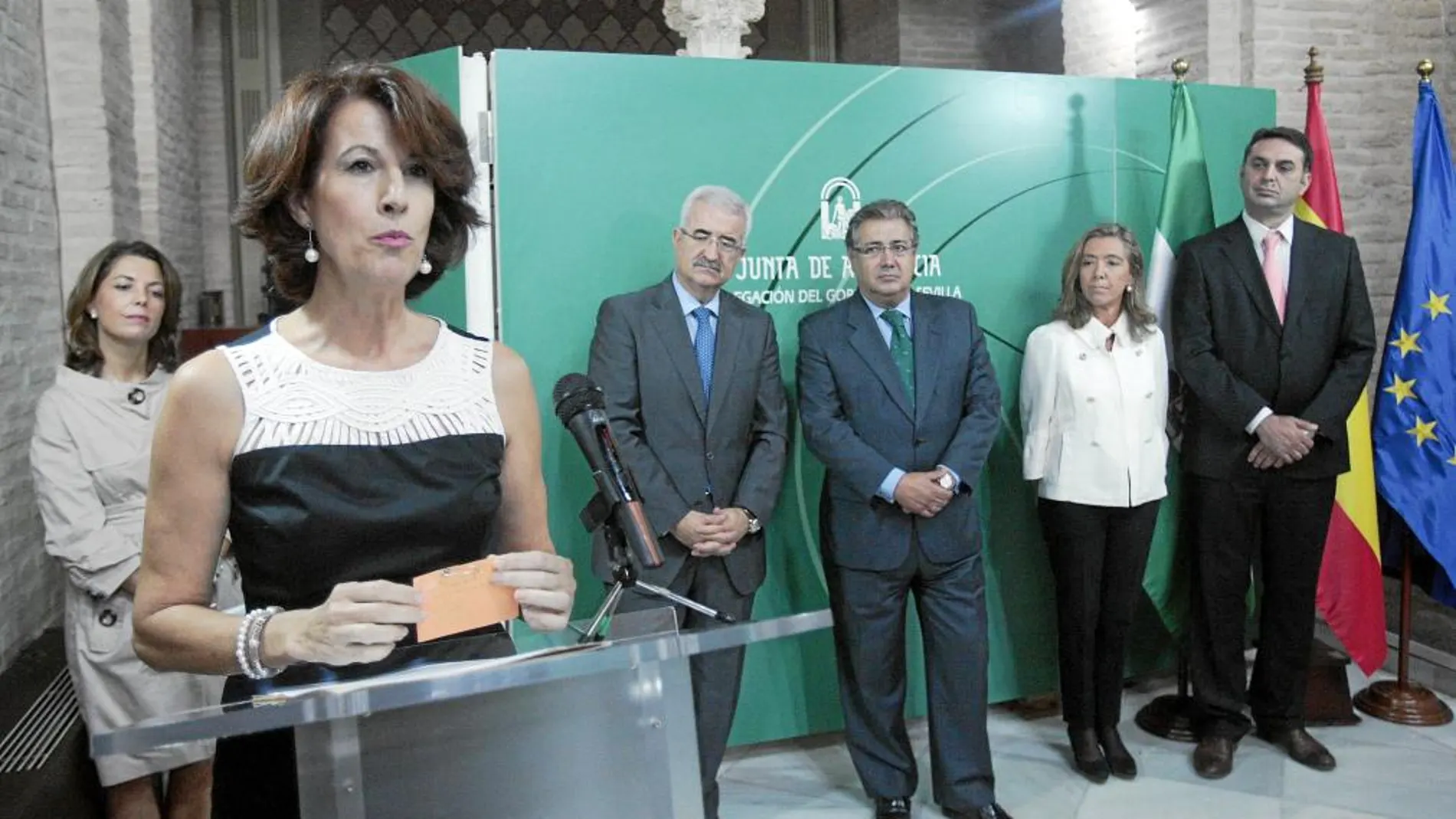 María del Mar González tomó posesión ayer del cargo de comisionada del Polígono Sur de Sevilla