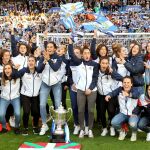 Las jugadoras de la Real celebran el título