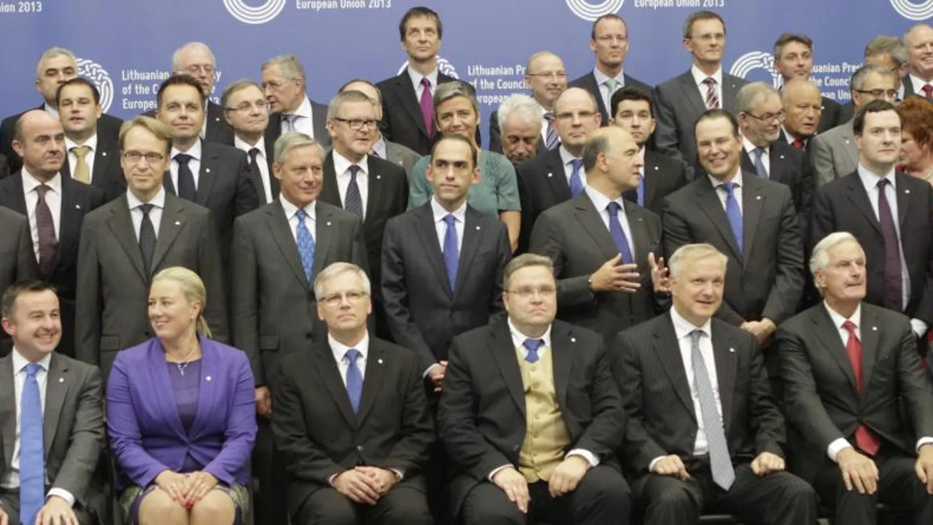 Foto de familia de los ministros de Economía y Finanzas europeos en Vila