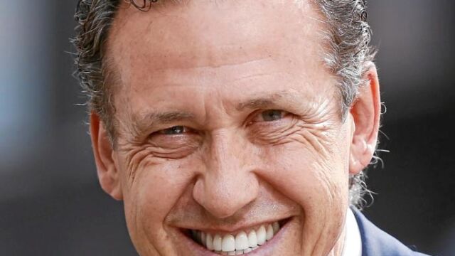 Jorge Valdano: «Leer un libro no te hace mejor futbolista»