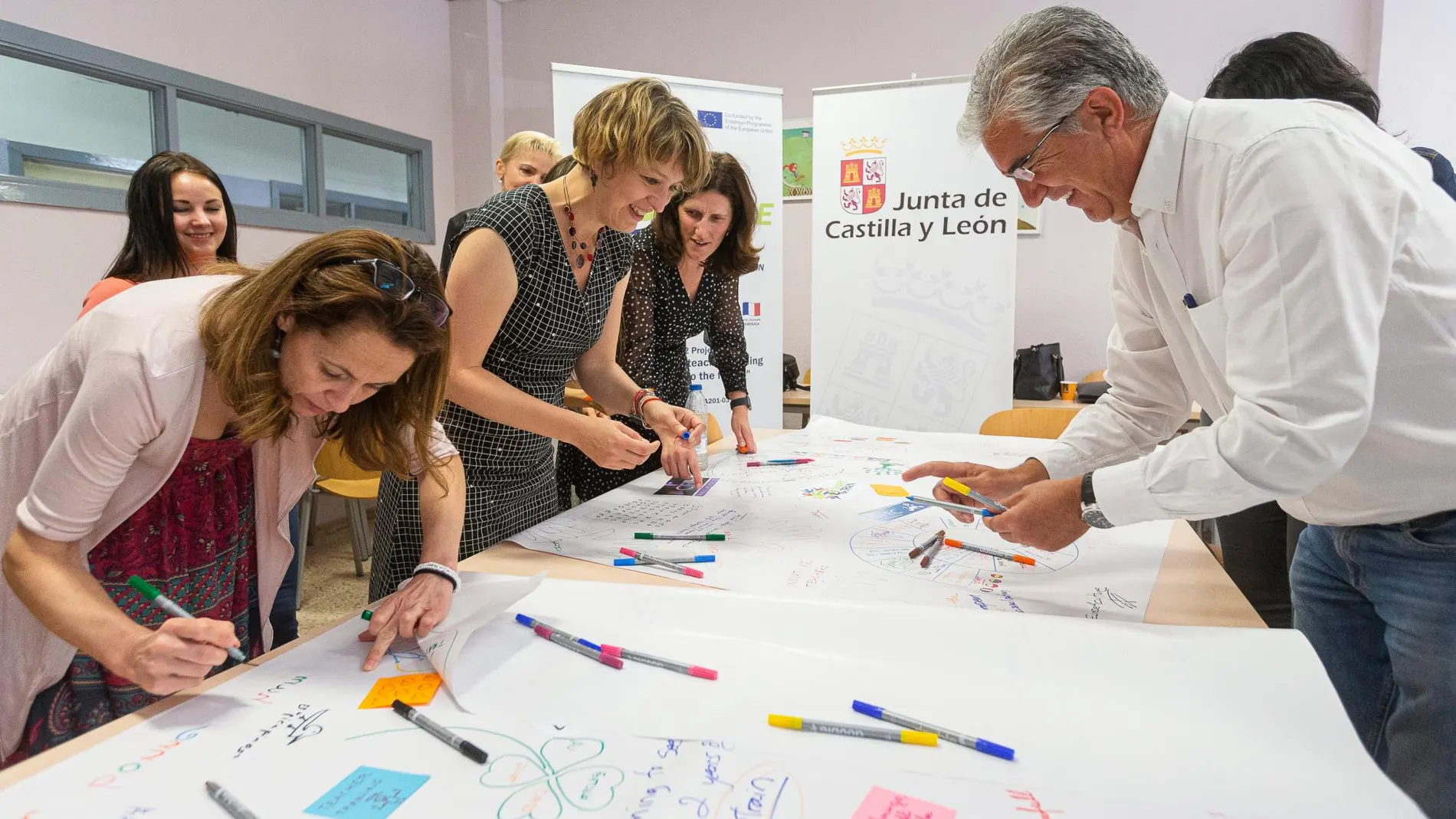 Actividad organizada en el Centro de Formación del Profesorado e Innovación Educativa de Valladolid para docentes de diversos países